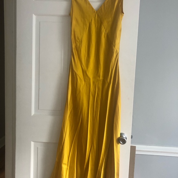 Asceno Bordeaux dress in Mimosa yellow - Picture 5 of 6